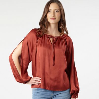 Natural split sleeve blouse