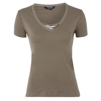 Maine New England Taupe stab stitch detail t-shirt