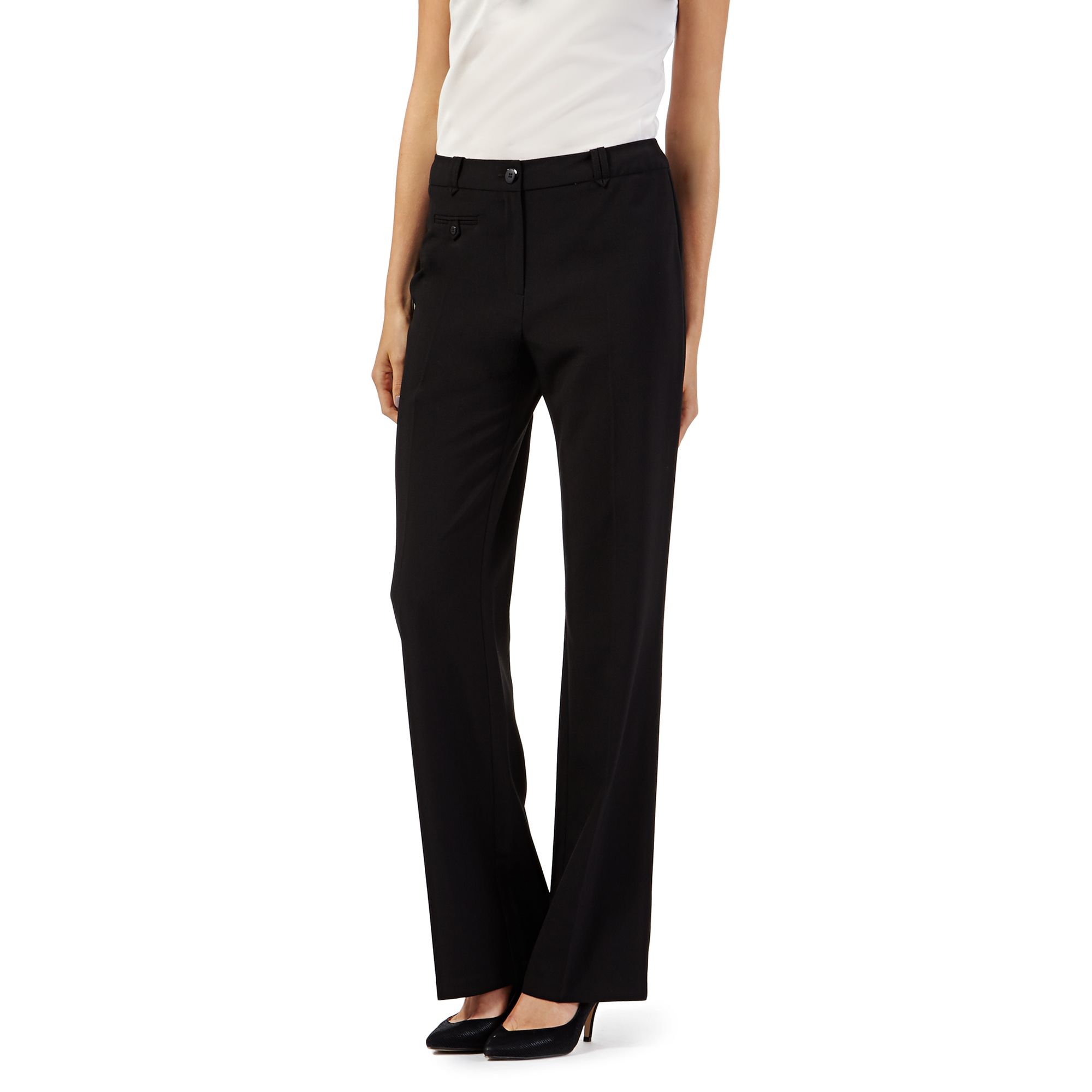 Accessibility links Dress to Impress - Smart Trousers Make a statement in the office with our excellent range of smart trousers and shorts, perfect for when you need to dress to impress. Find the right trousers to suit your body shape by choosing from our bootcut, wide-cut, or skinny fits, or show off your legs in a pair of tailored, smart shorts.