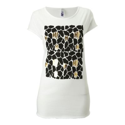 White giraffe print t-shirt