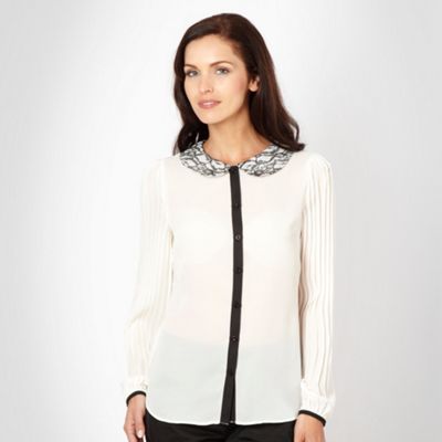 Ivory long pleated sleeved blouse