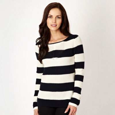 Petite navy chunky knitted jumper                                                                                               