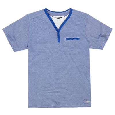 Blue fine striped notch neck t-shirt