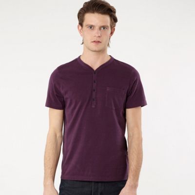 Wine y-neck t-shirt