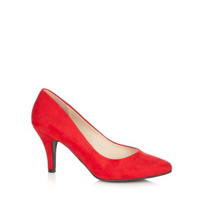 red pointed court shoes