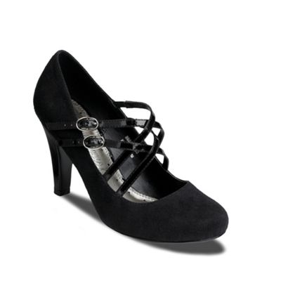 Black cross over court shoes