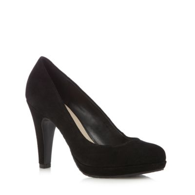 Black patent bow court shoes