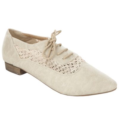 Beige crocheted lace-up shoes