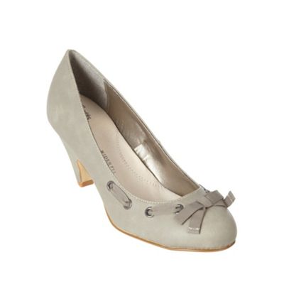 Wider fit grey eyelet and ribbon detail court shoes