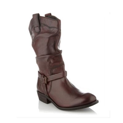 Wine buckled twist strap cowboy boots