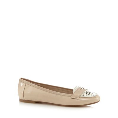 http://debenhams.scene7.com/is/image/Debenhams/050010604686?$PSPNew$
