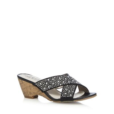 http://debenhams.scene7.com/is/image/Debenhams/050010615260?$PSPNew$