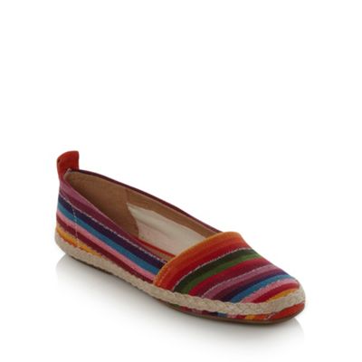 clarks canvas pumps