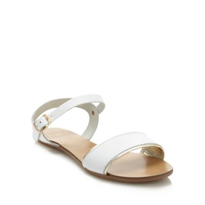 White piped leather strap sandals                                                                                               