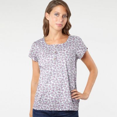 Light grey falling leaf top