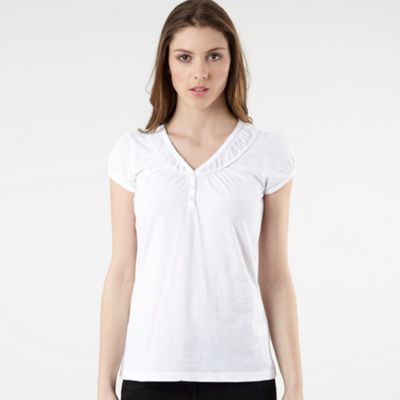 White ruched y-neck t-shirt