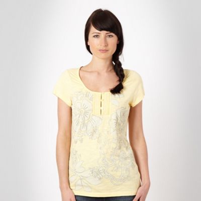 Yellow sketched floral print t-shirt