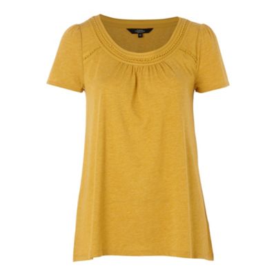 Yellow short sleeve top