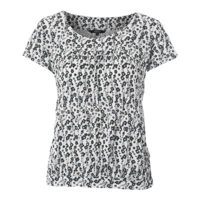 White and black ditsy print crinkle t-shirt