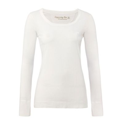 White patch pocket layering t-shirt