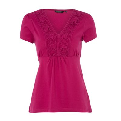 Collection Dark pink crocheted trim t-shirt