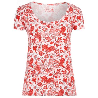 Red flower print t-shirt