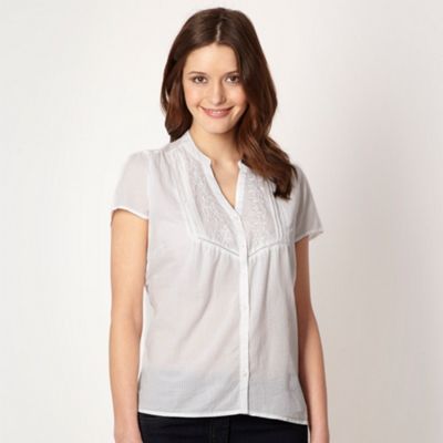 White striped embroidered placket shirt                                                                                         