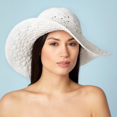 White Beaded Trimmed Sun Hat                                                                                                    