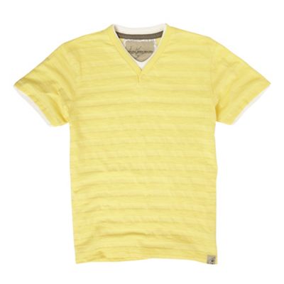 Yellow y-neck t-shirt