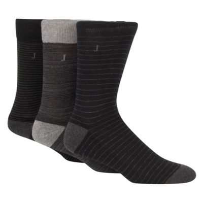 Grey pack of three striped cushioned socks