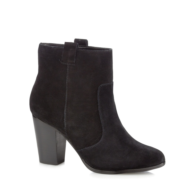 Faith black store binky chelsea boots