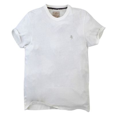 White basic branded t-shirt