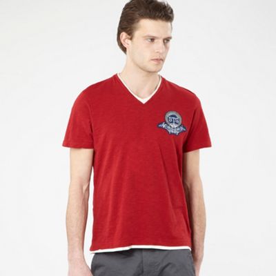 St George by Duffer Dark red mock layered v-neck t-shirt