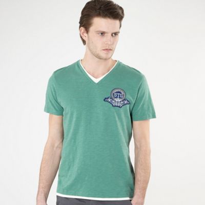 Green mock-layer v-neck t-shirt