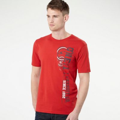 Red side logo t-shirt