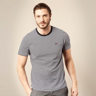 Navy sharp stripe t-shirt
