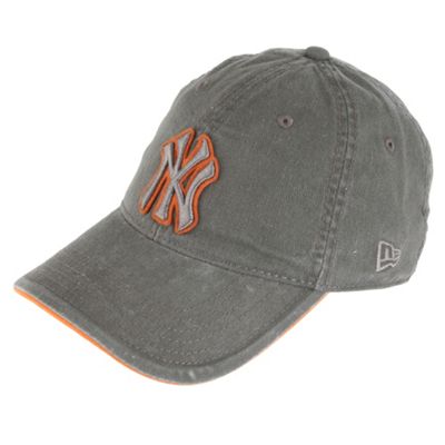 Yankee Khaki baseball cap