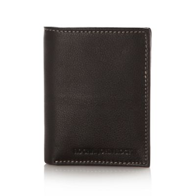 Brown tri-fold leather wallet                                                                                                   