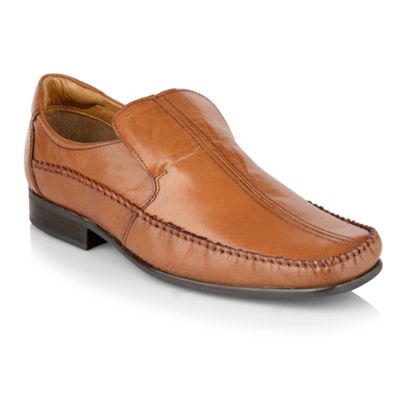 Tan curved stitch detail shoes                                                                                                  