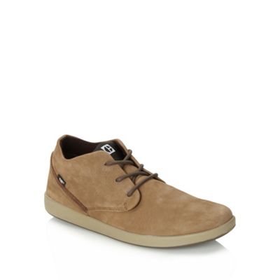 Tan suede chukka boots                                                                                                          