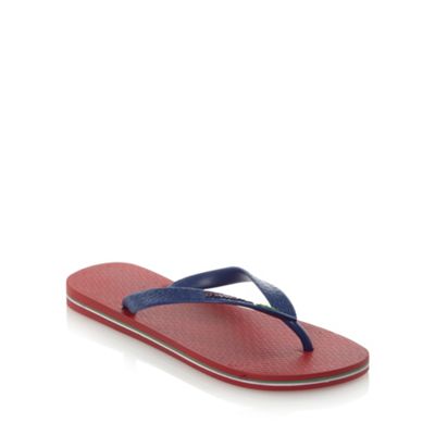 Wine flag strapped flip flops                                                                                                   