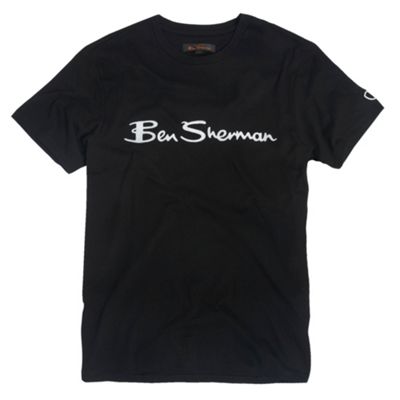 Black brand carrier t-shirt