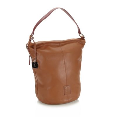 Designer tan leather twist lock bucket bag                                                                                      
