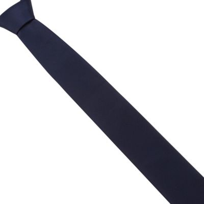 Navy plain tie                                                                                                                  