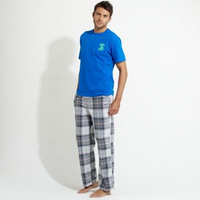 Blue printed t-shirt and check pants