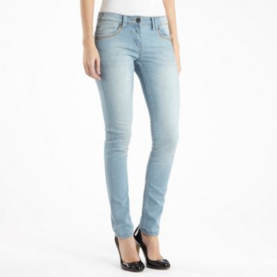 Pippa Middleton light blue jeans