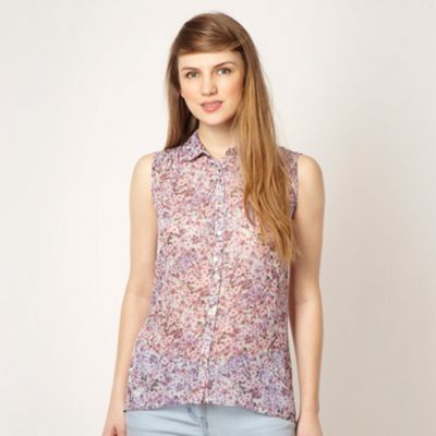 Lilac floral sleeveless blouse                                                                                                  