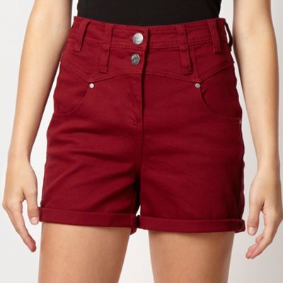Dark red high waisted denim shorts                                                                                              