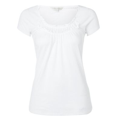 White ruffled neck t-shirt