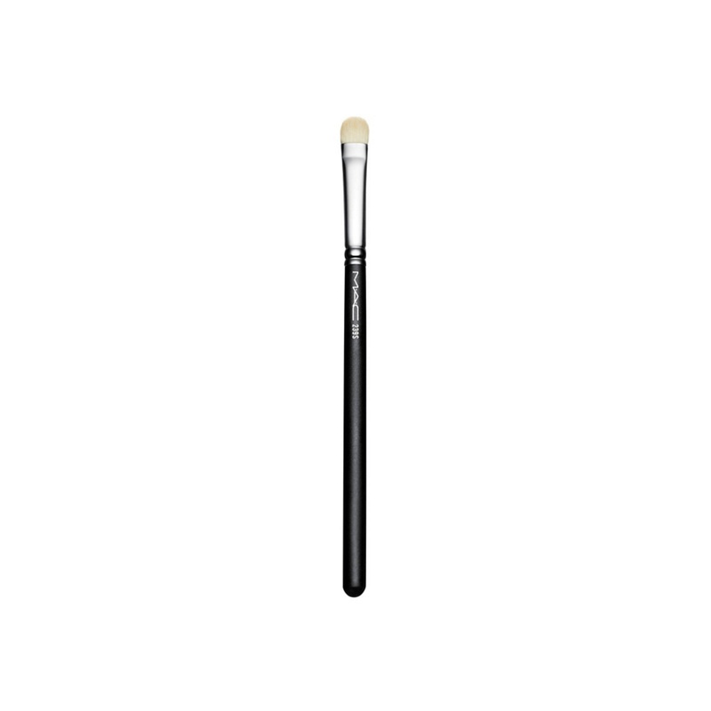 MAC Cosmetics - Eye Shader Brush No. 239 Review